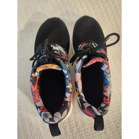 NIKE Women's ROSHE RUN ONE PRINT - ALOHA - Sz 6 - Picture 5 of 9